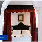 Soho Boutique Palacio San Gabriel Hotel 4*